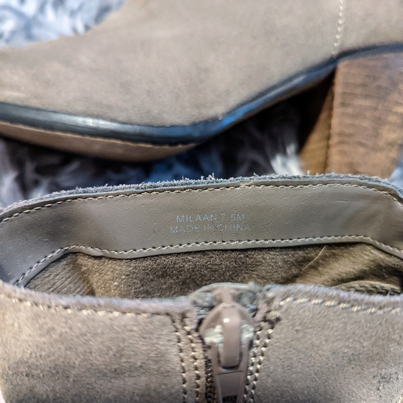 4/$16 ❇️ Steve Madden Milan Boots - Picture 6 of 8
